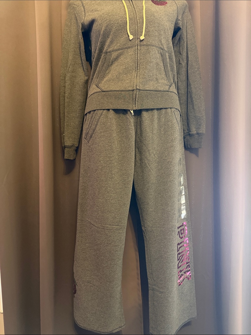 *VINTAGE Y2K* PINK Victoria's Secret Gray Wide-Leg Sweatpants with Pink Logo